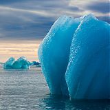 Icebergs adrift